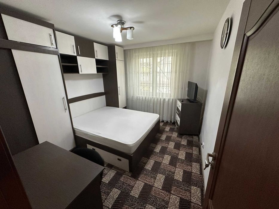 De vânzare - Apartament 3 camere, 70,15 mp, Bd. Chișinău, etaj 5/8, bloc reabilitat