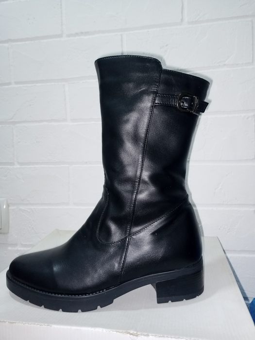 Женские сапоги кожаные