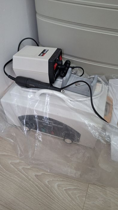 Сухожар и маникюрная машинка (набор)