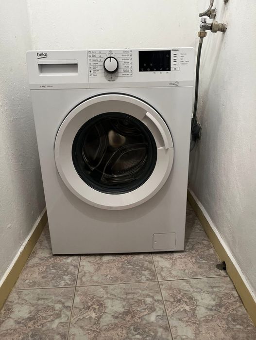 Дава се под наем Тристаен апартамент в Варна, ХЕИ - 75 кв.м за 548.25 € - Снимка #3