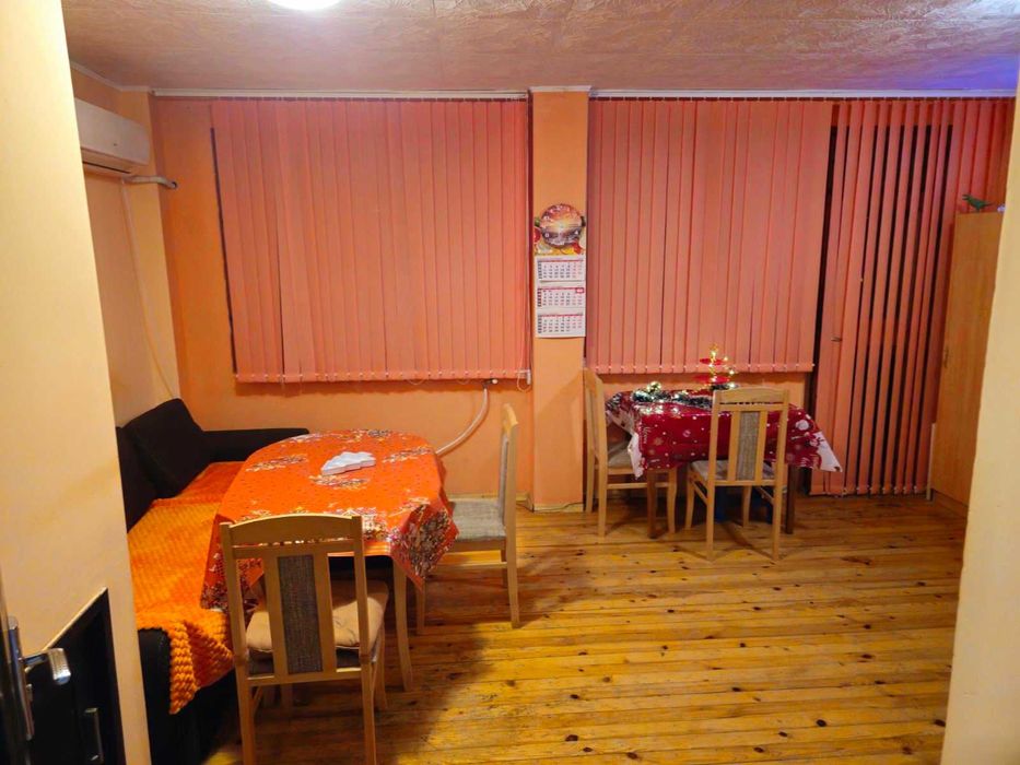 Продава се Четиристаен апартамент в Варна, Цветен квартал - 105 кв.м за 1905 €/кв.м - Снимка #2