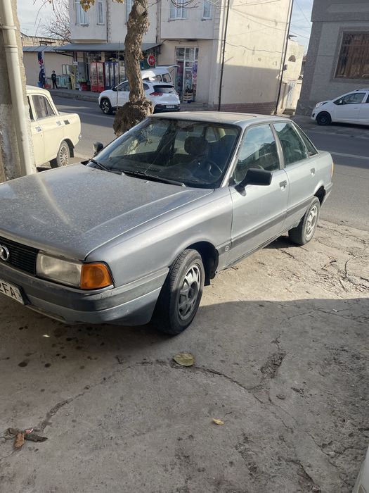 Srochna sotiladi Audi