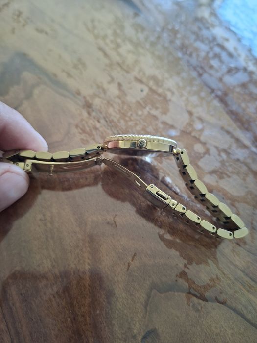 Дамски Часовник.