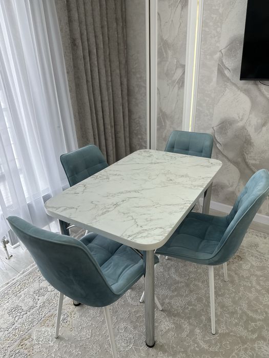 Продам столь и стулья