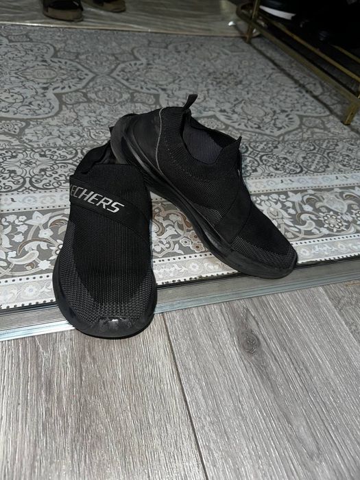 Кроссовки хорошего качества