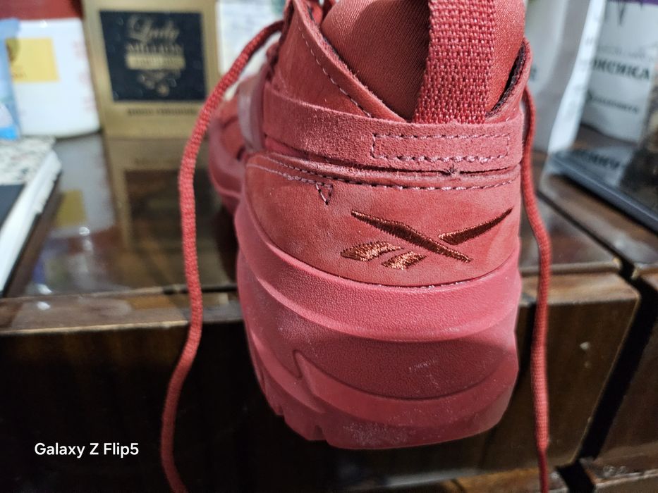 Нови оригинални маратонки