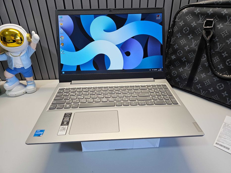 ПРОДАМ Lenovo IdeaPad 15ITL Ноутбук Core™i3-1115G4/8GB/256SSD/15.6"FHD