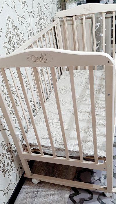 Продам детскую кроватку