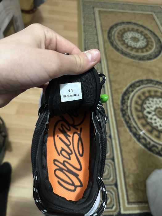 versace chain reaction