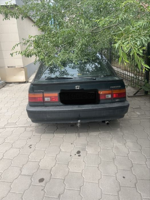 Машина марки Honda Concerto