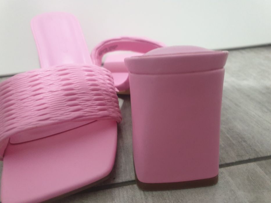 Saboti comozi roz noi 37 piele