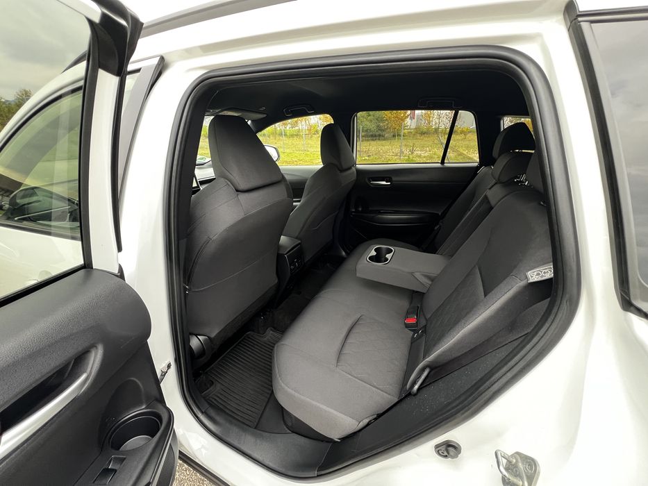 Toyota Corolla Cross An Fab.06/2023 2.0i Hybrid Automat CVT !