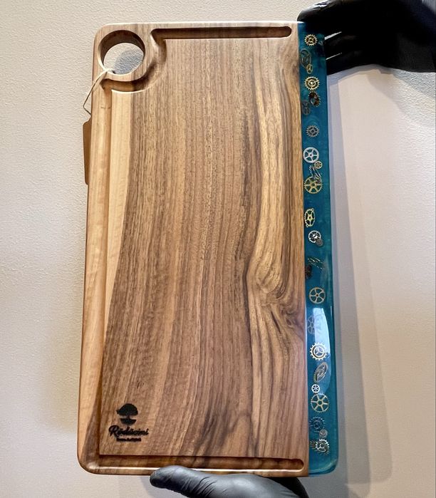 Realizez platouri din lemn masiv+rășină