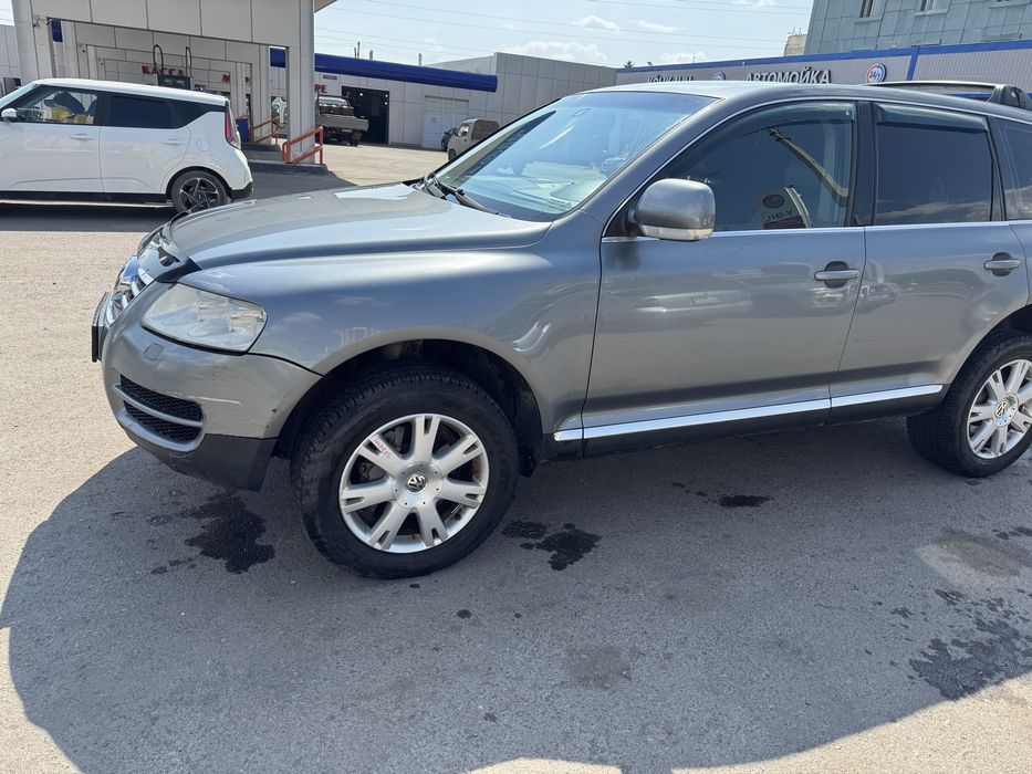 Продам автомобиль Volkswagen Touareg