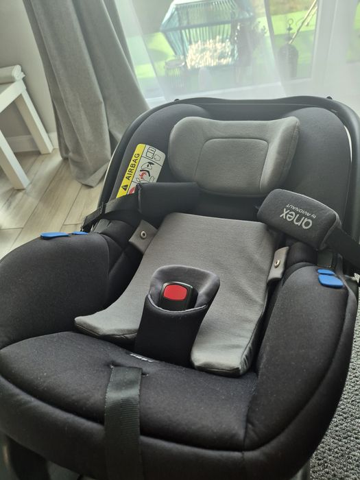 Scoica Anex avionaut + isofix si adaptori inclusi.