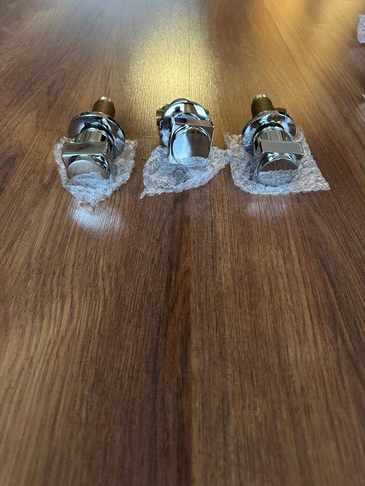 продам смеситель для ванной