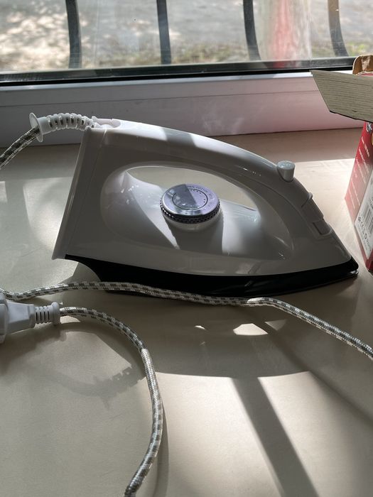 продам утюг scarlett