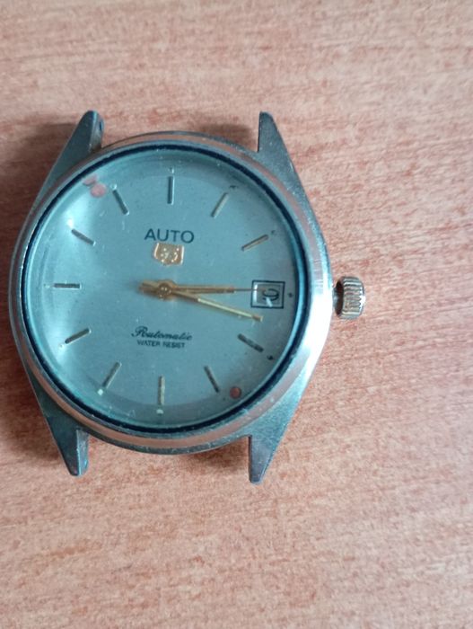 Продам мужские часы