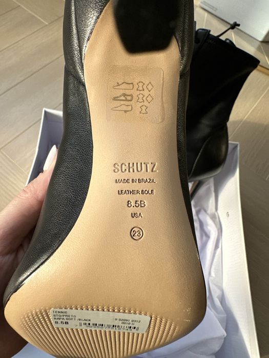 Ботильоны SCHUTZ 39р