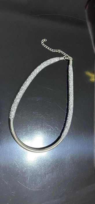 Колие на Avon ново