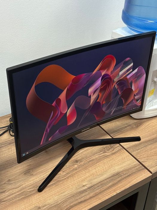 Монитор Samsung 144герц , 24дюйм