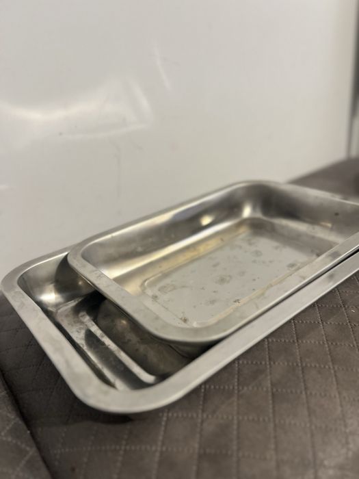 Подносы, контейнеры 13 шт