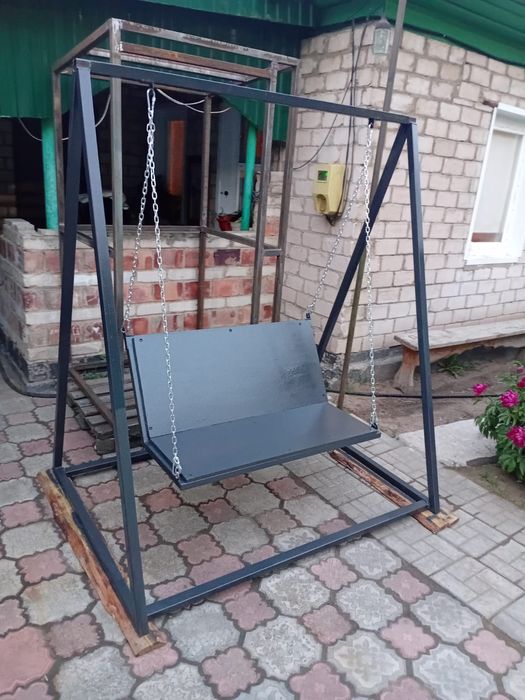 Качеля в стиле лофт