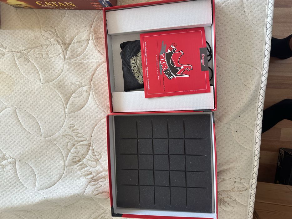 Vand Joc Six Making – complet, ca nou, doar desfăcut