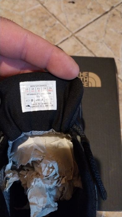 Маратонки, обувки The north face.