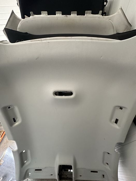 Vand plafon textil Audi A5 model in 4 usi culoare gri + accesorii / stalpi /  plafoniera