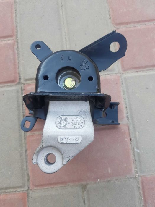 Подушка Toyota Avensis