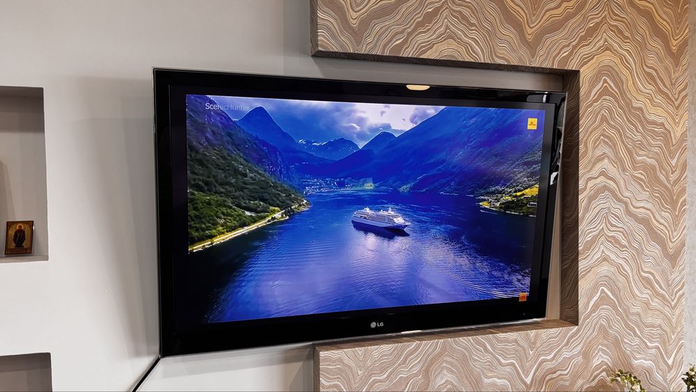 Телевизор LG (не смарт!)
