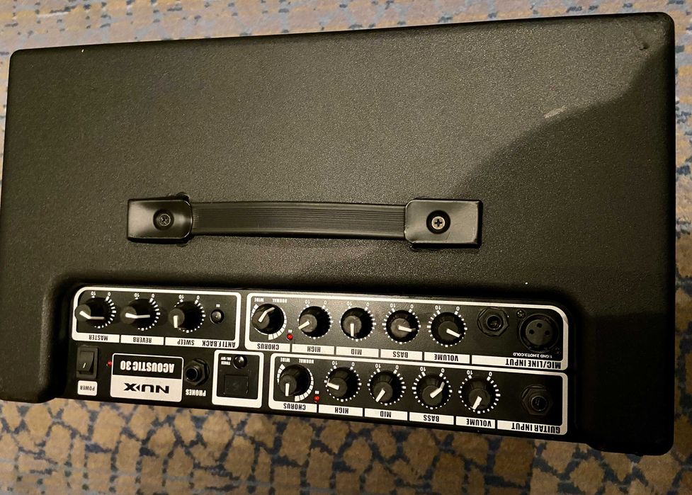 NuX Acoustic 30 amplificator