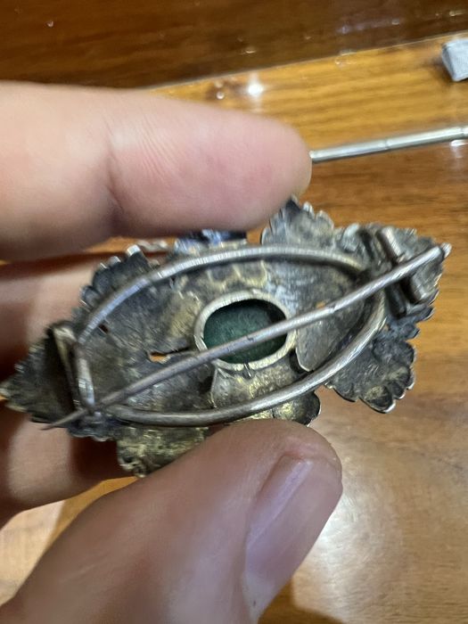 Брошки старинные .