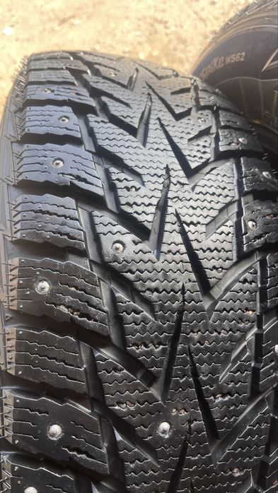 235/65 R17 Nexen 4шт