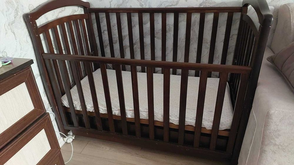 Продам детскую кроватку.