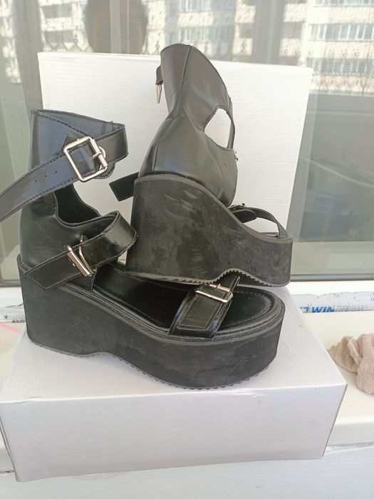 Обувь на платформе