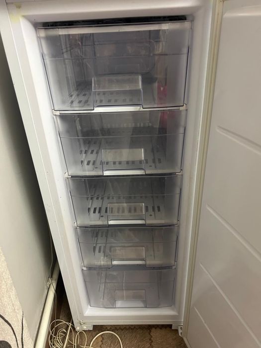 Морозильник Бирюса