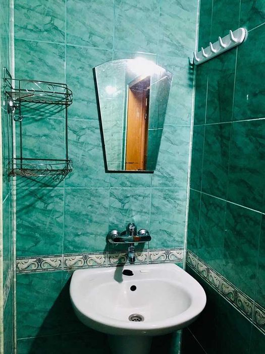 Дава се под наем Тристаен апартамент в Бургас, Възраждане - 105 кв.м за 114.75 € - Снимка #2