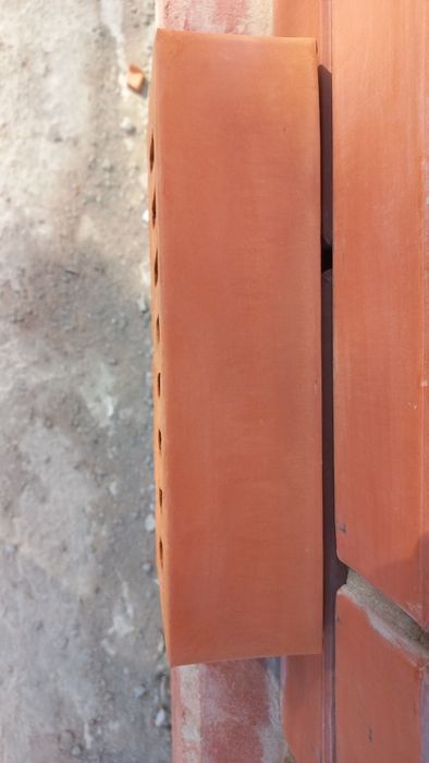 Кирпич облицовочный 690 шт.