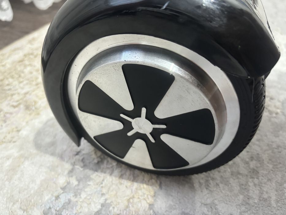 Торг есть. Гироскутер продам срочно