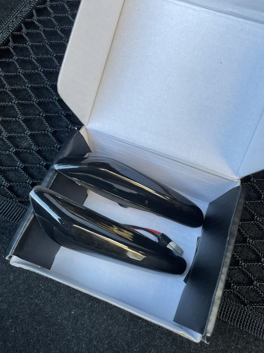 Semnalizari laterale bmw seria 3 e9x Fumurii