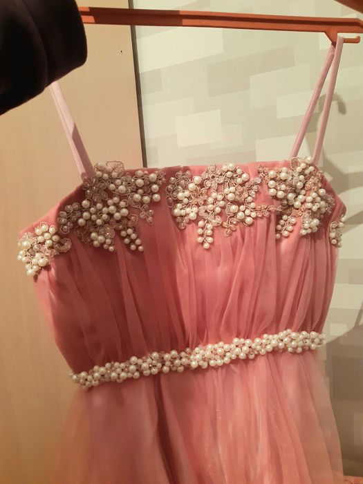 Срочно продам платье 5000