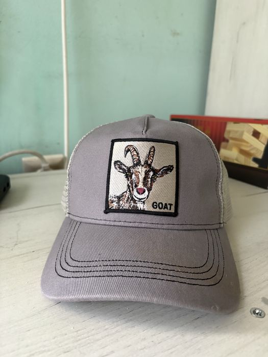 Лятни шапки с козирка