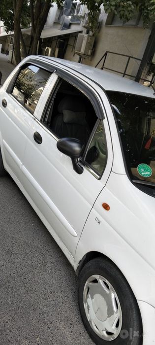 Matiz avtomat oq