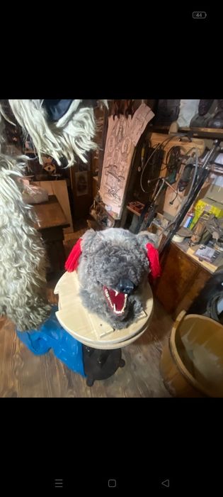 Vând 2 costume de urs