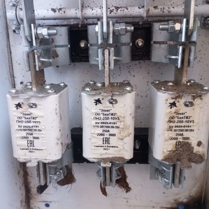 Электрощит б/у надо звонит