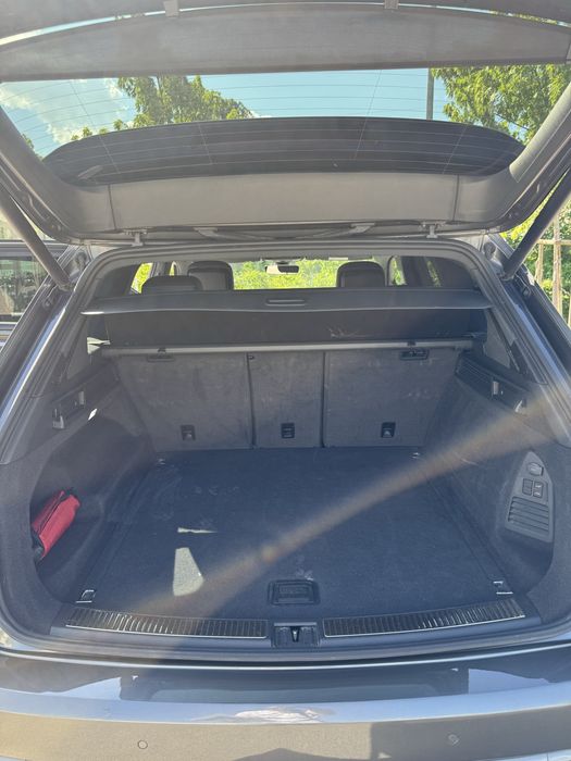 VW Touareg R-line black style 4MOTION