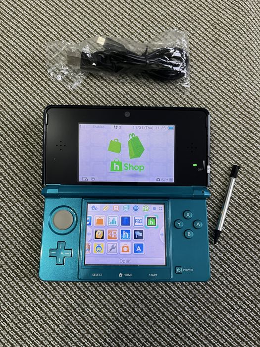 3DS modat cu card de 64GB