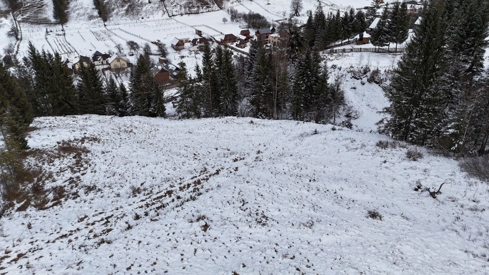 Teren de vanzare partial intravilan in Bucovina Pojorata Transrarau